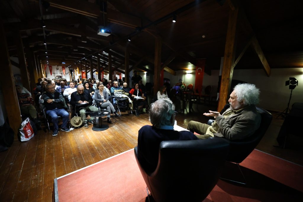 izmir-mizah-festivali-2.-gun-6-1024x682 9th Izmir Humor Festival Concludes: Cartoons, Cinema, and the Spirit of Aziz Nesin Unite in Efes Selçuk